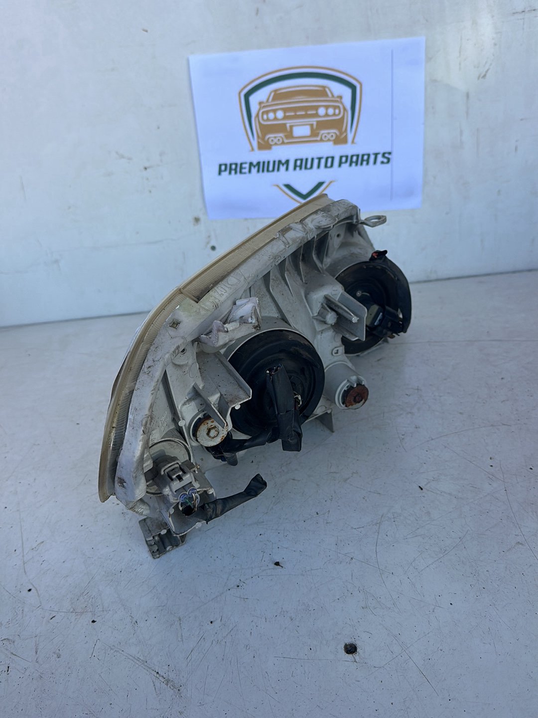 2002 Toyota Corolla E120 Sedan Left Headlight