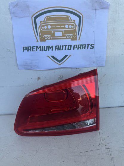 2016 Volkswagen Touareg Station Wagon Right Boot Light