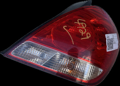 2010 Nissan Pulsar Sedan Right Taillight