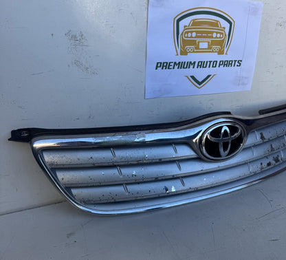 2004 Toyota Corolla Station Wagon Grille 53111-1A500