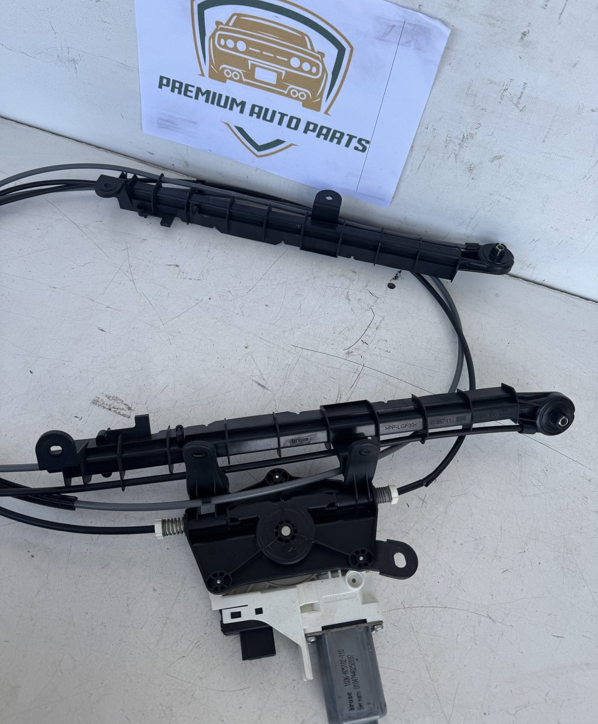 2017 Audi Q7 4M Station Wagon Rear Bootlid Tailgate Electric Strut Left and Right 4M0863560