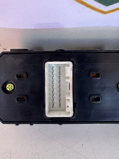 2015 Hyundai Santa Fe DM Station Wagon Master Power Window Switch