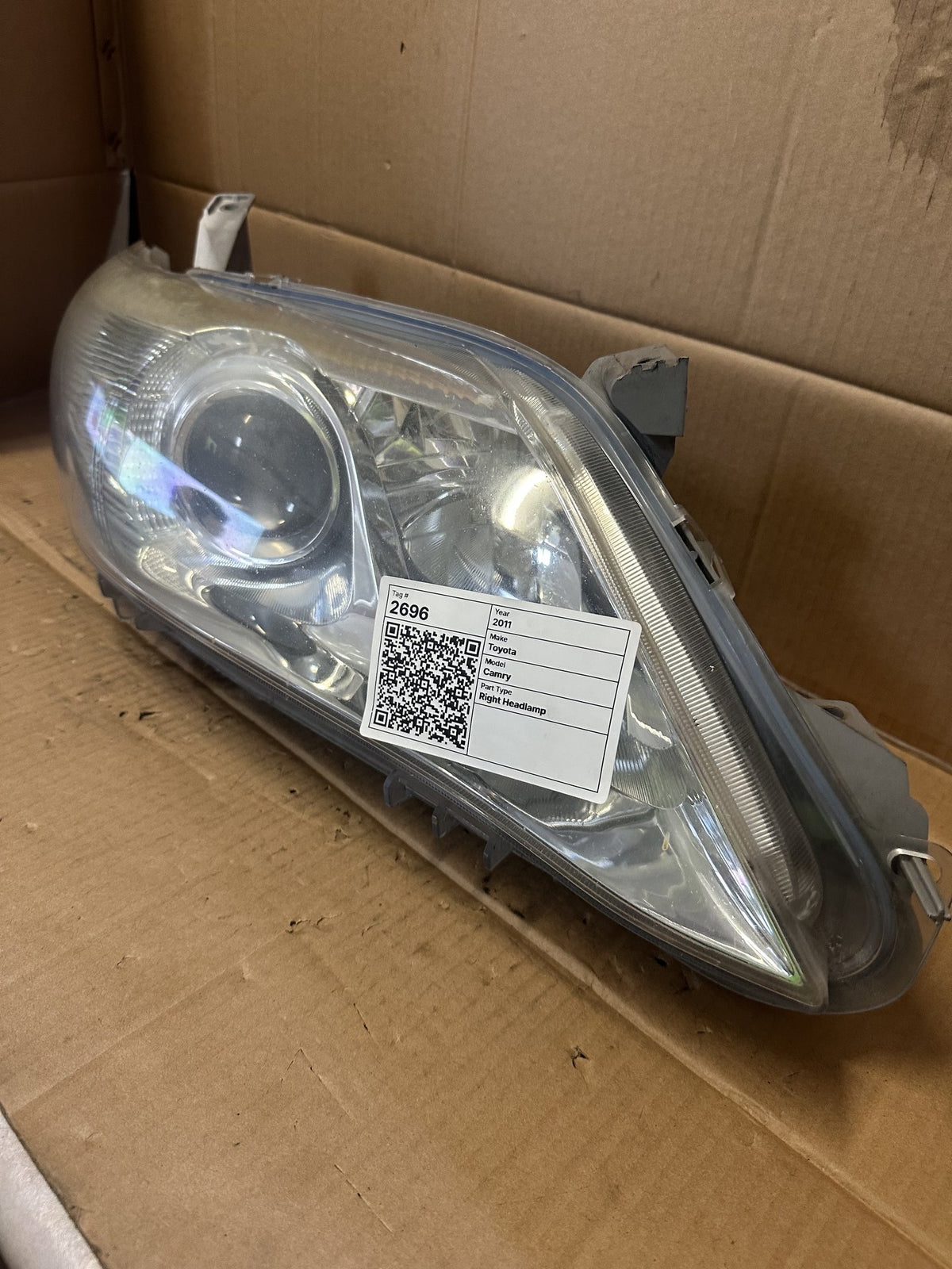2011 Toyota Camry - Right Headlight