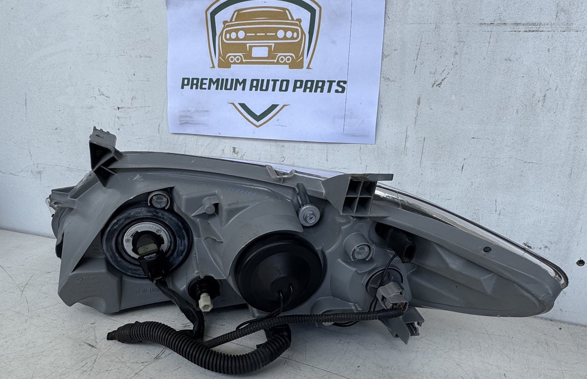 2009 Toyota Camry - Right Headlight