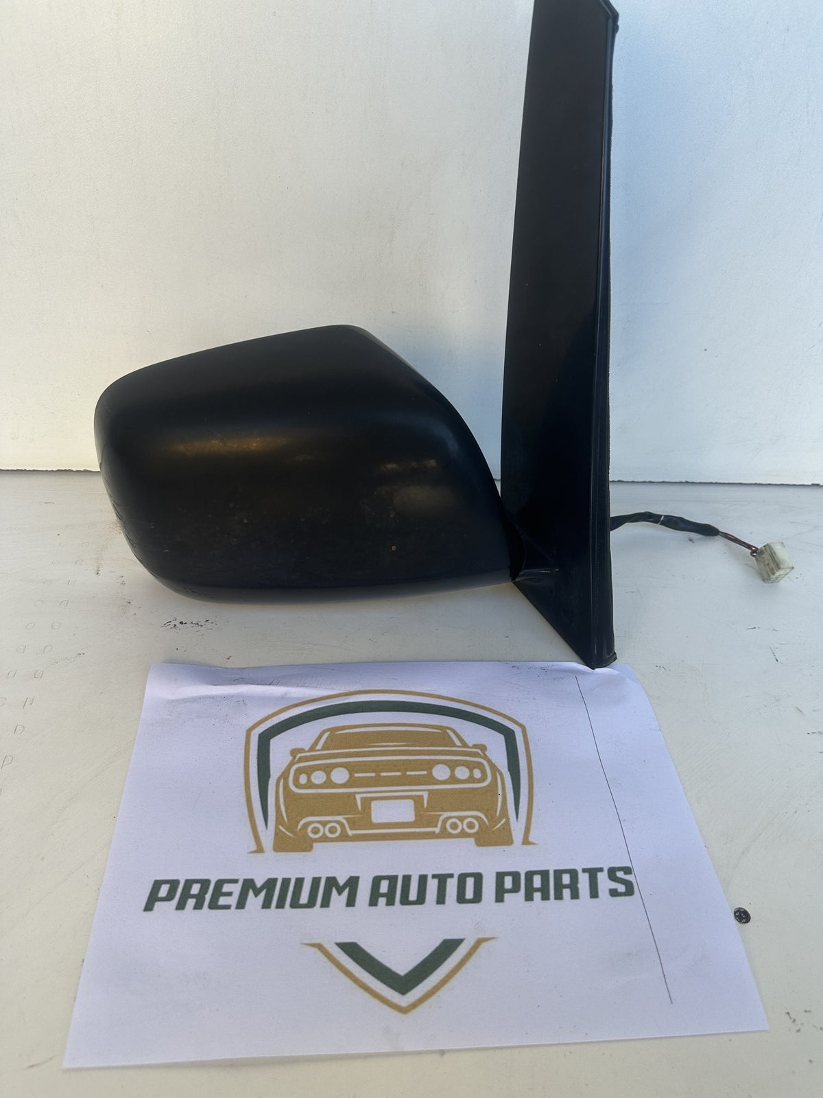 2005 Toyota Tarago R30 Station Wagon Right Door Mirror 012142