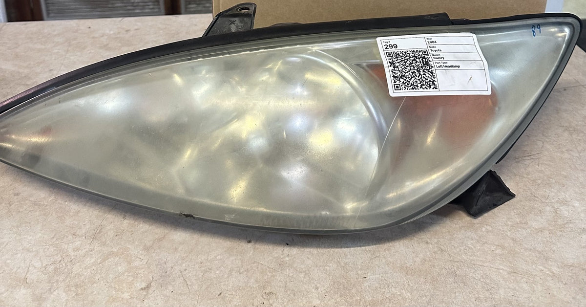 2004 Toyota Camry Sedan Left Headlight 81150