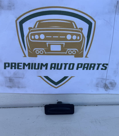 2014  GD Tailgate Handle Outer