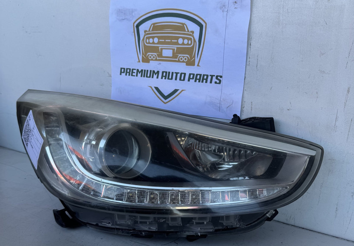2017 Hyundai Accent RB Hatchback Right Headlight