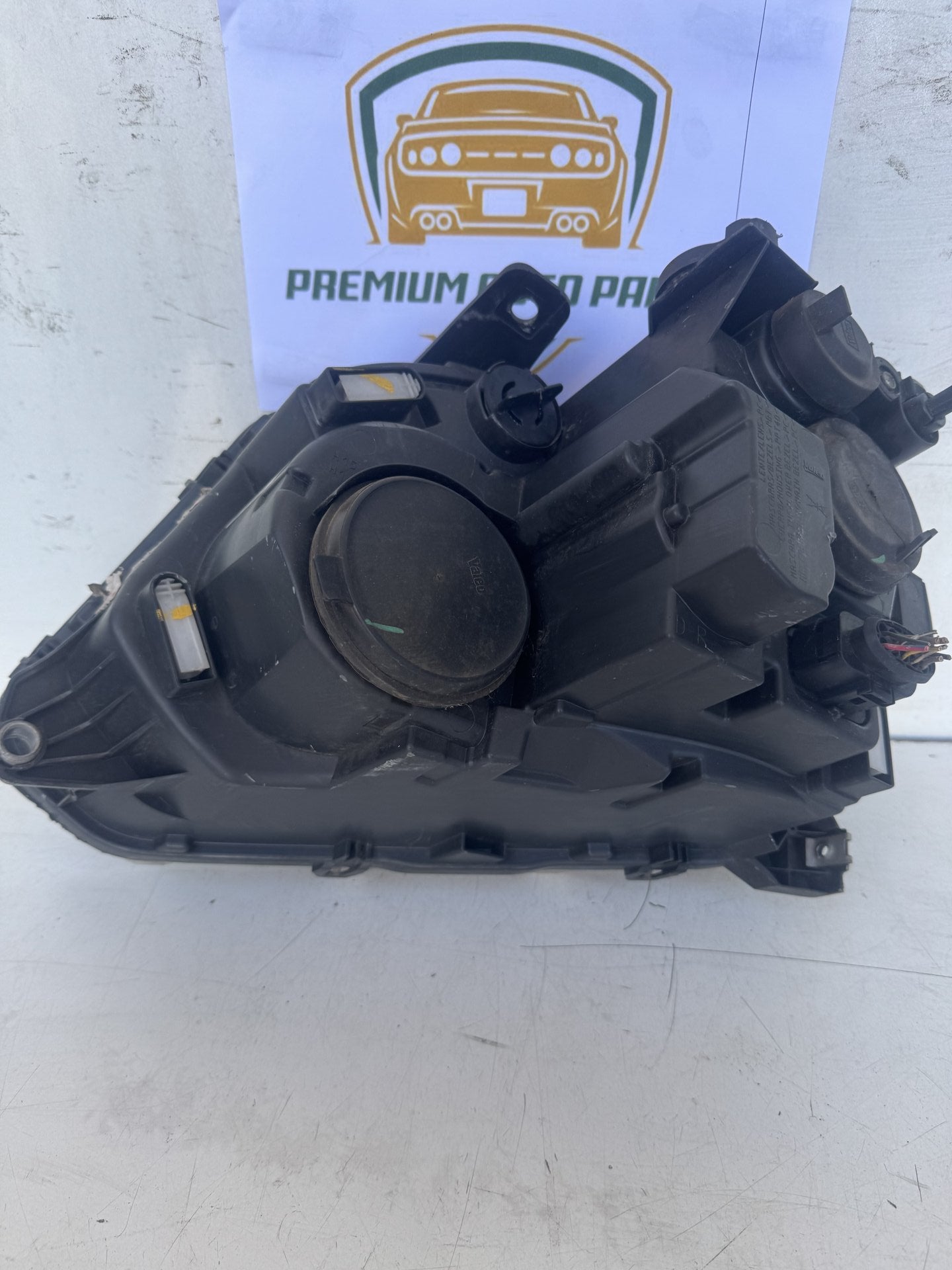 2016  2H Right Headlight