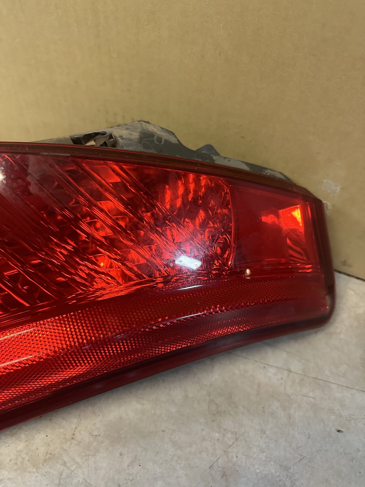 2010 Nissan Murano - Right Taillight