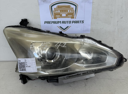 2014 Nissan Altima Right Headlight