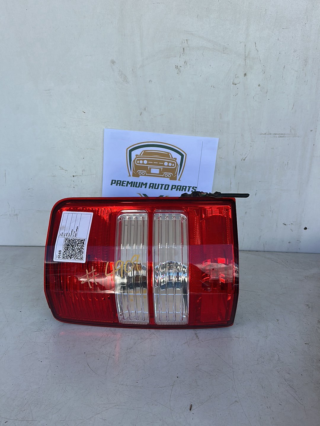 2010 Jeep Cherokee KK Station Wagon Right Taillight