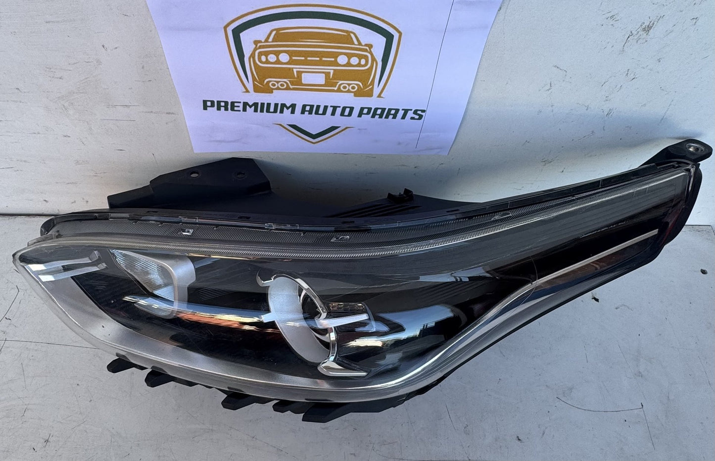2020   Left Headlight