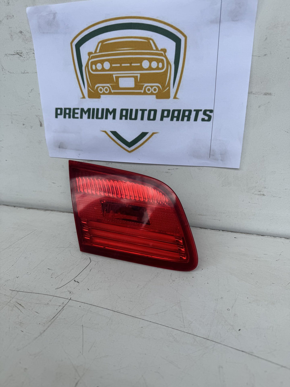 2005 BMW 325i E92 Left Boot Light BMW 6321-7162299-7