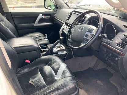 2014 Toyota Land Cruiser J200