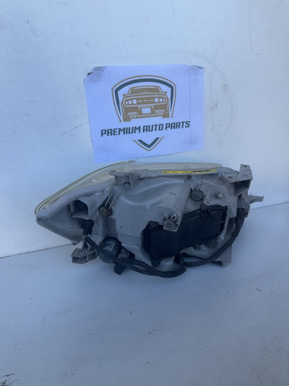 2007  V40 Left Headlight