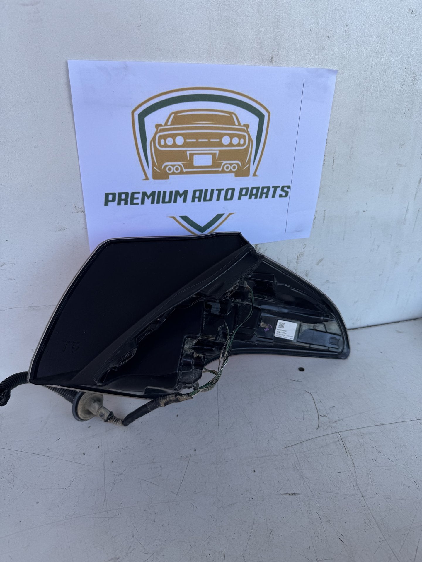 2017 Toyota RAV4 Station Wagon Left Taillight