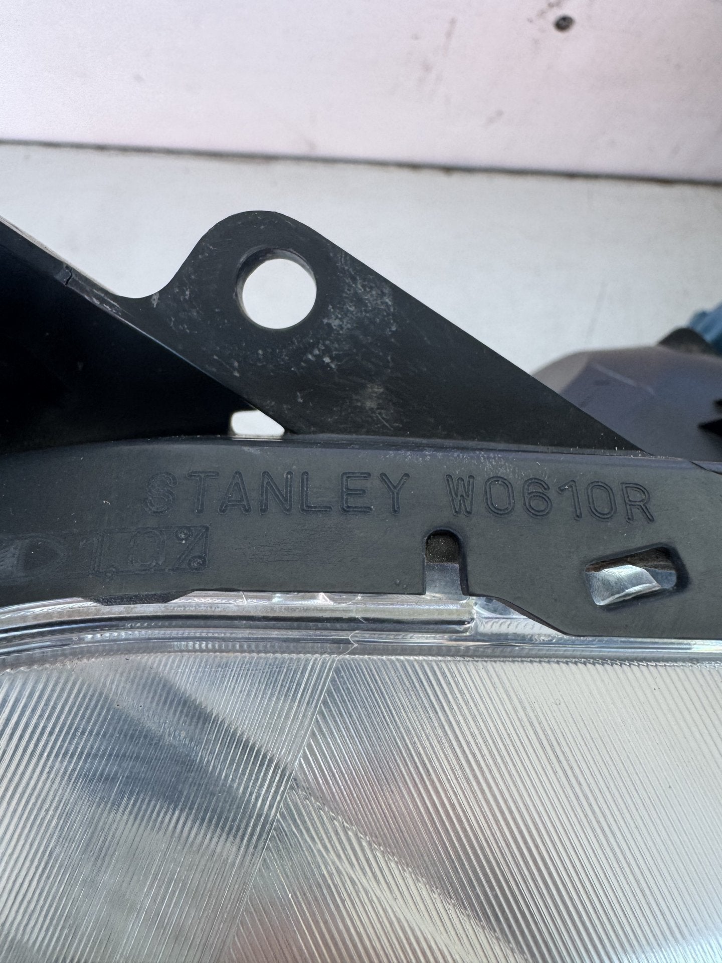 2014 Nissan Pulsar B17 Sedan Right Headlight