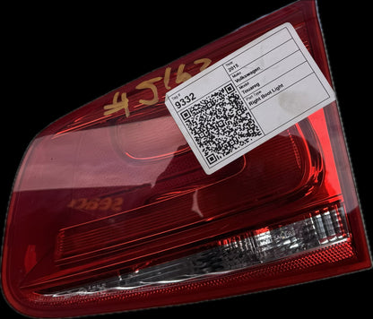 2015 Volkswagen Touareg MK2 - 7P Station Wagon Right Boot Light