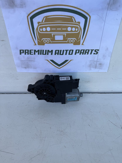 2014  GD LEFT FRONT WINDOW MOTOR