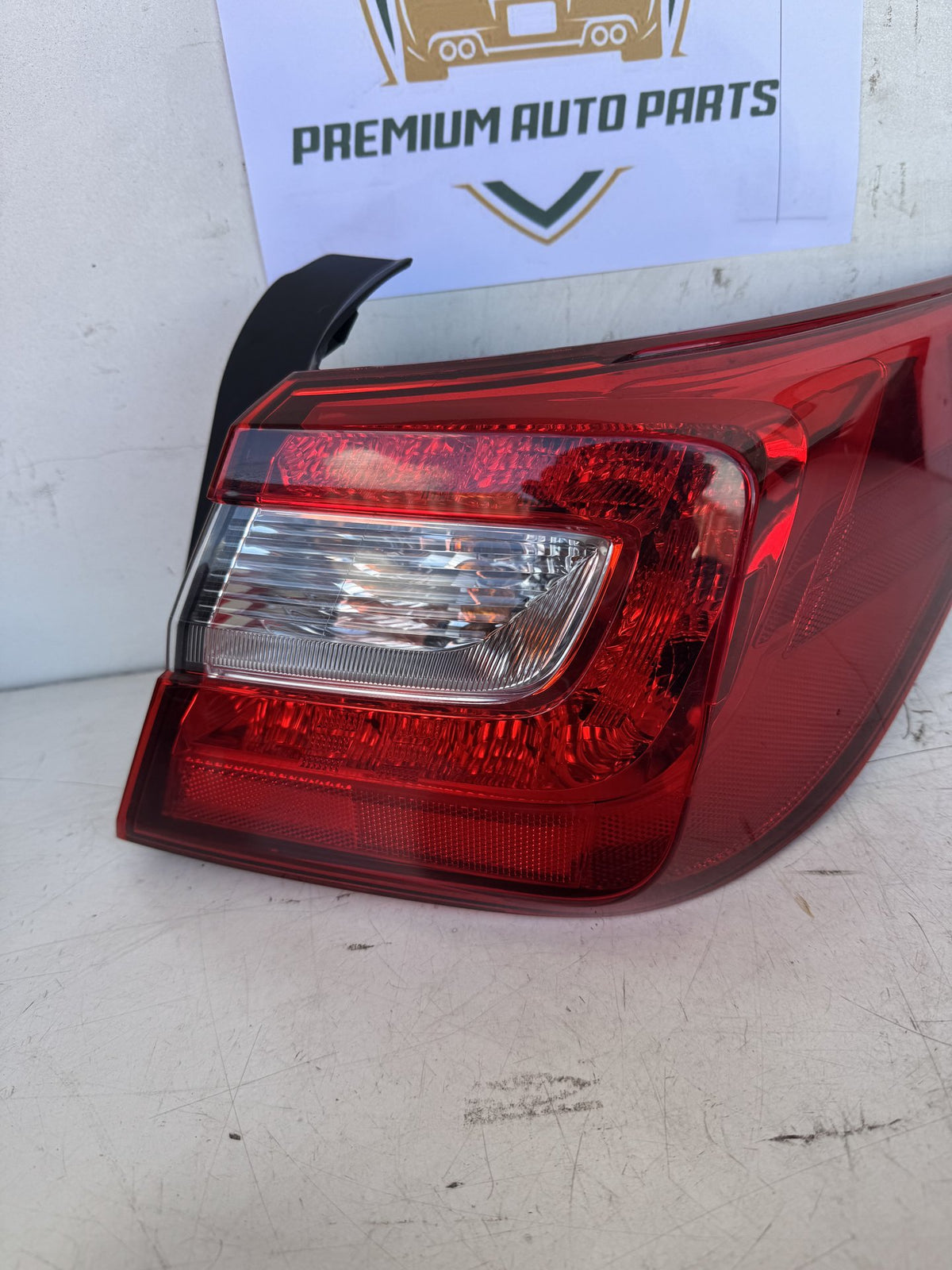Subaru Legacy Right Taillight koito 220-60231