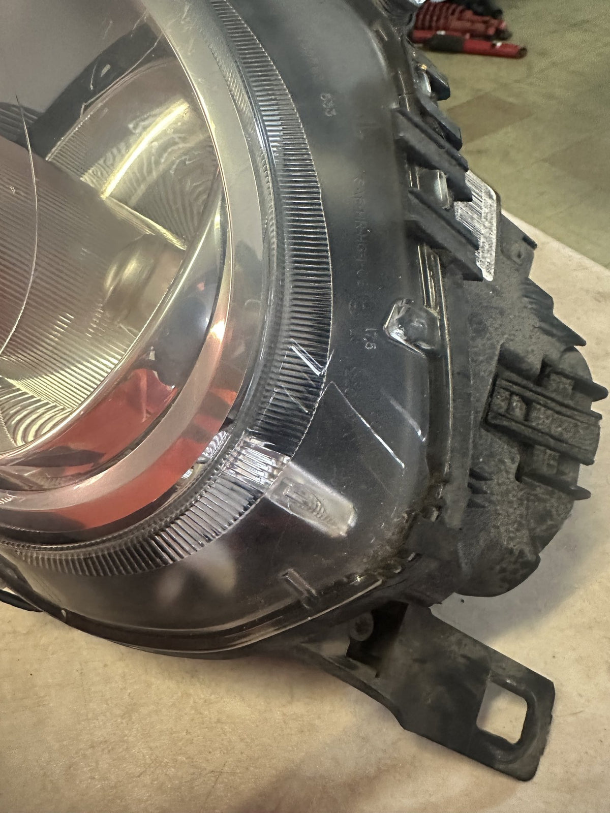 2011-2015 MINI Cooper R59 Convertible Left Headlight 16081804