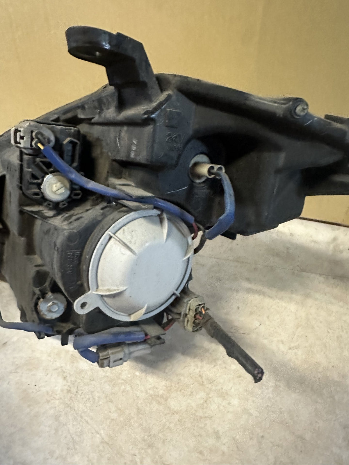 2010 Nissan Murano - Right Headlight