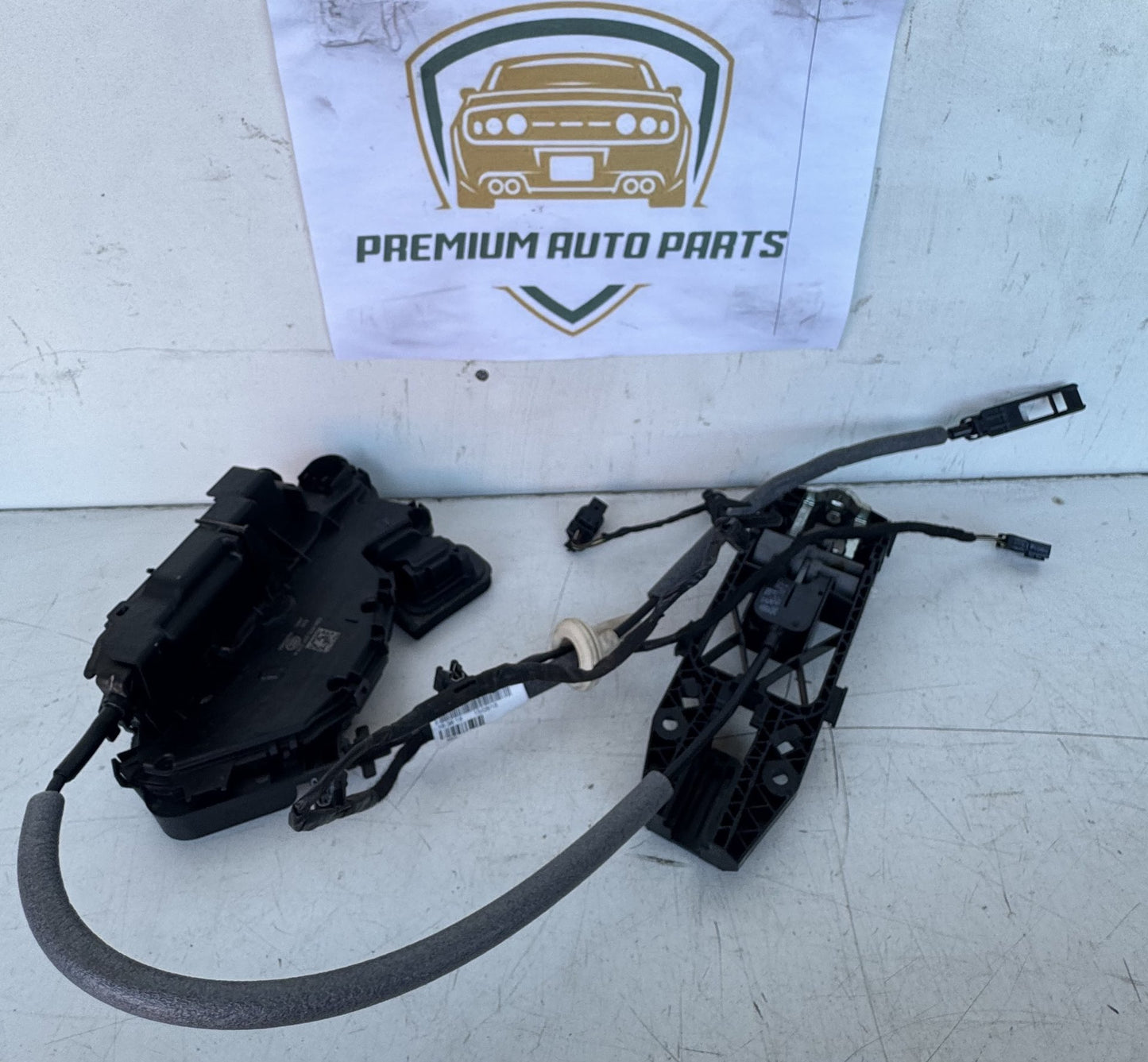 2019 Volkswagen Golf Station Wagon Right Front Door Lock Actuator