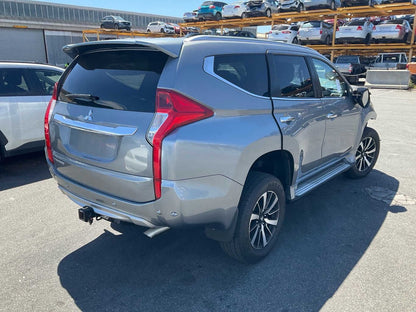 2018 Mitsubishi Pajero  QEStation Wagon 
Mitsubishi
Pajero