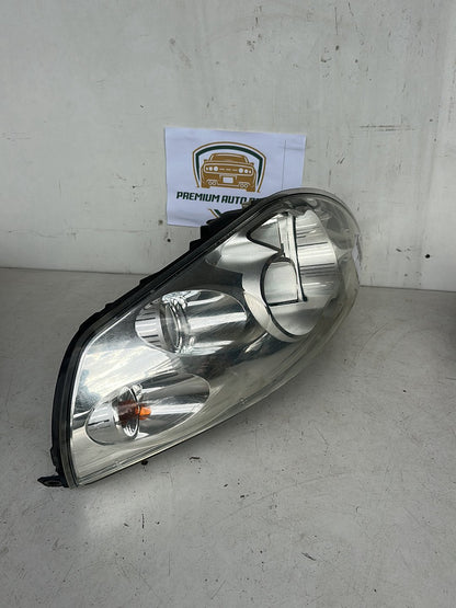 2016 Renault Master Cargo Van Left Headlight