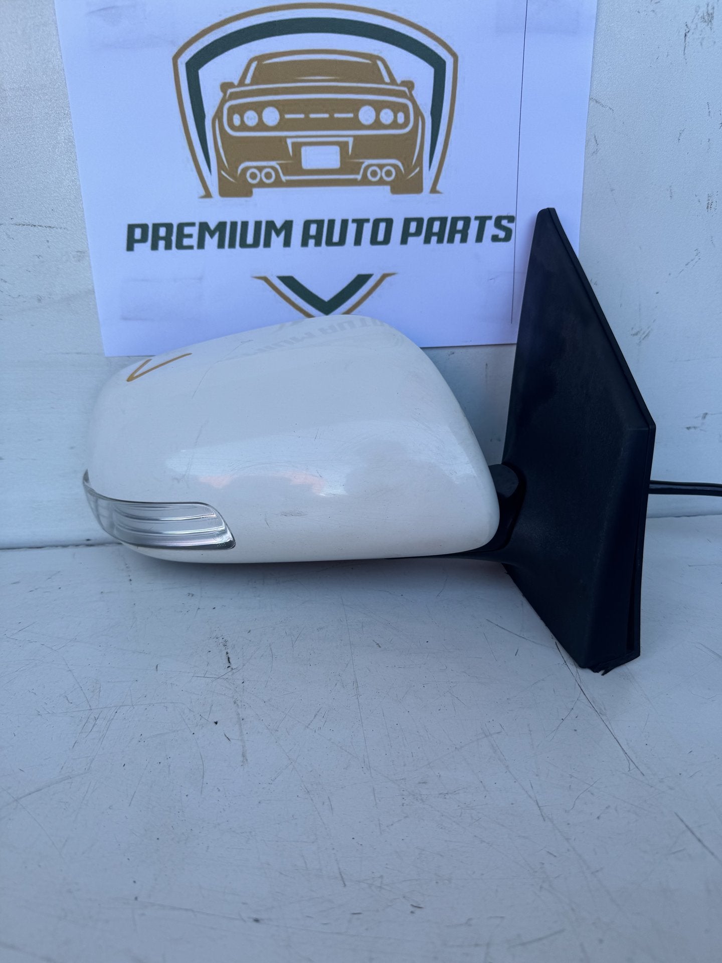 2010  E150 Right Door Mirror