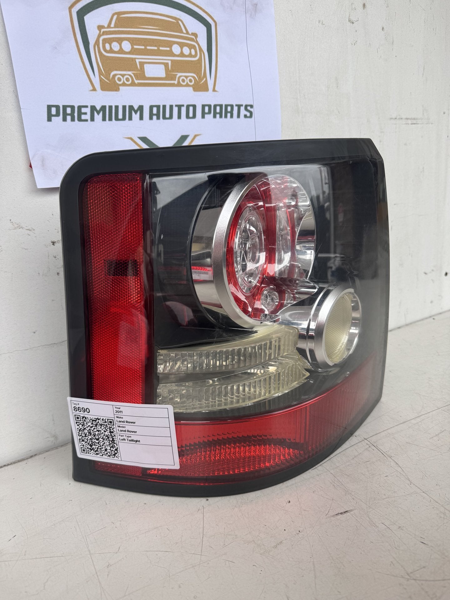 2011 Land Rover Land Rover Station Wagon Left Taillight