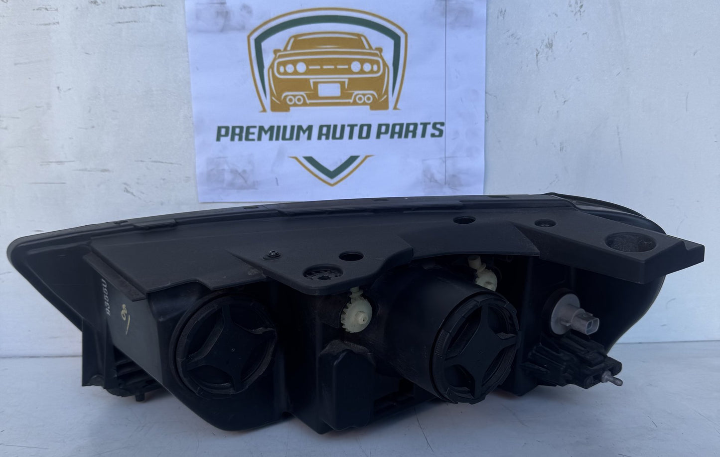 2018   Right Headlight