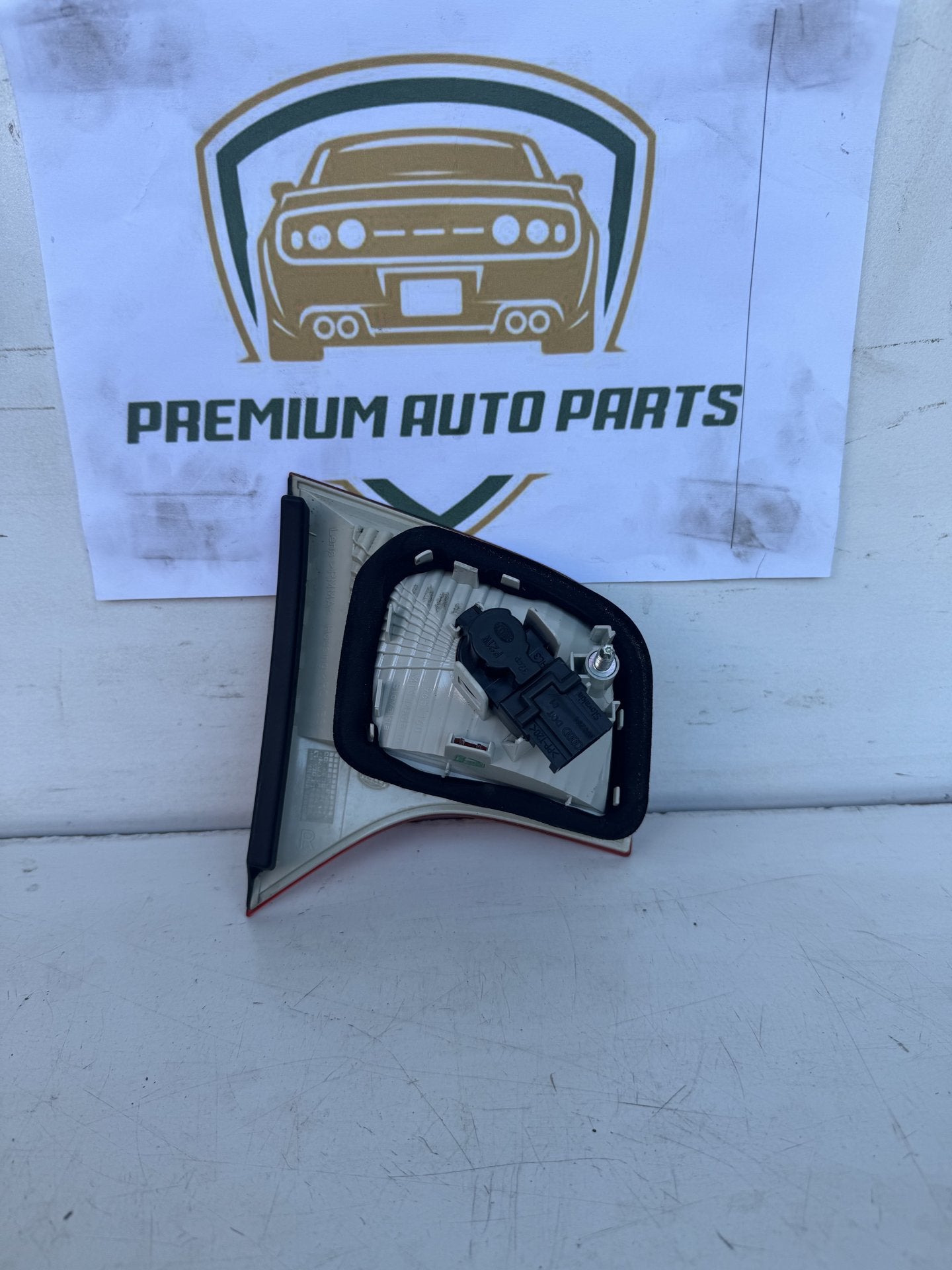 2008  B7 Right Bootlid Light