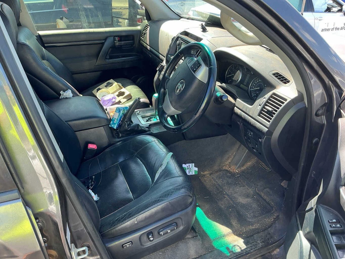 2012 Toyota Land Cruiser J200