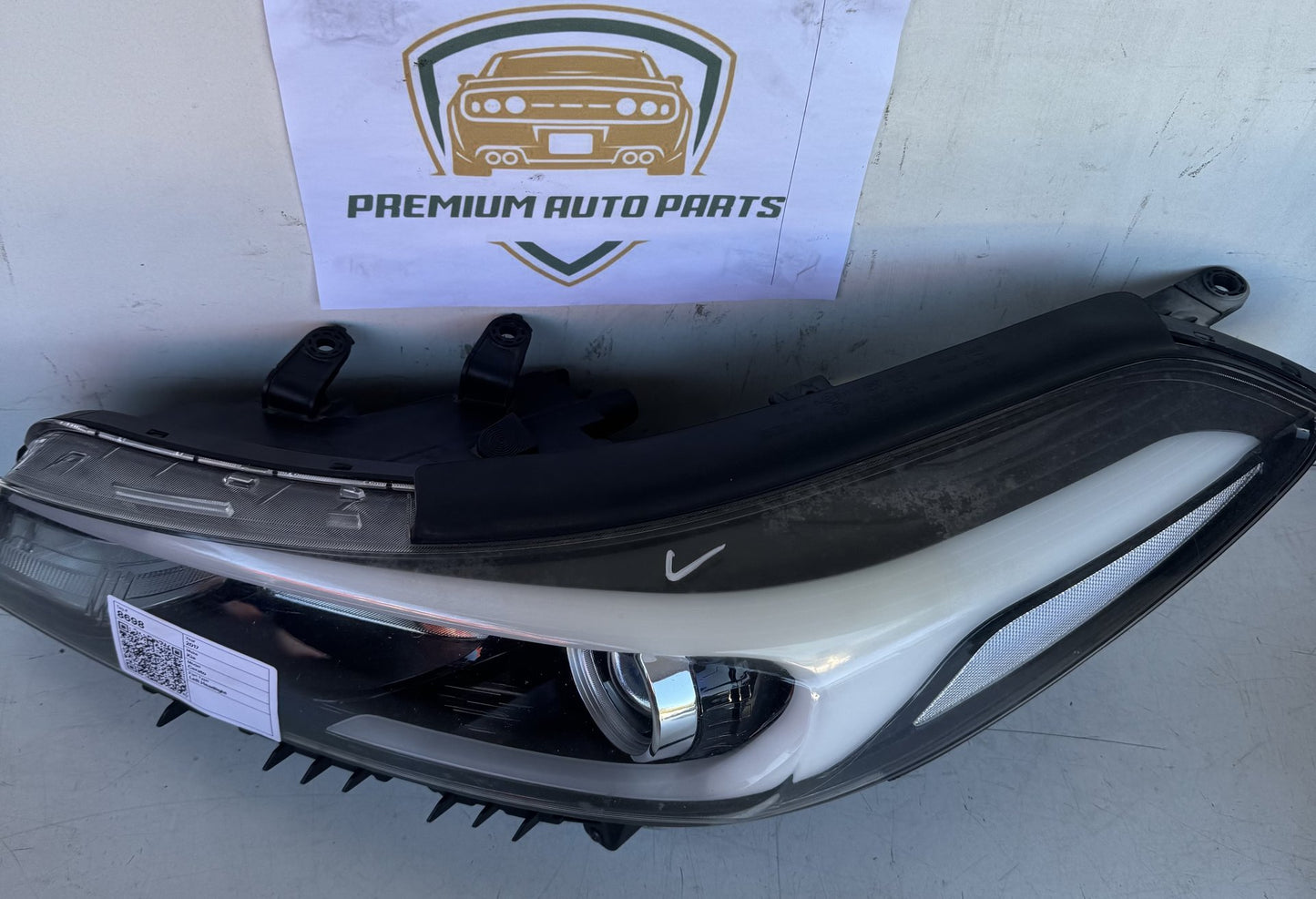 2017 Kia Cerato YD Hatchback Left Headlight