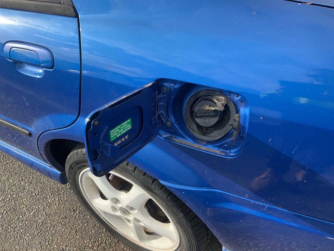 2003 Mazda 323 BJ