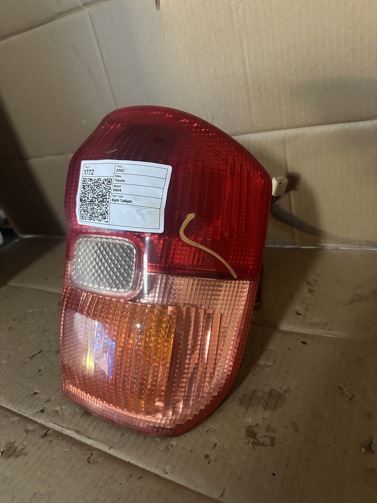 2000-2003 Toyota RAV4 A20 ACA21 - Right Taillight