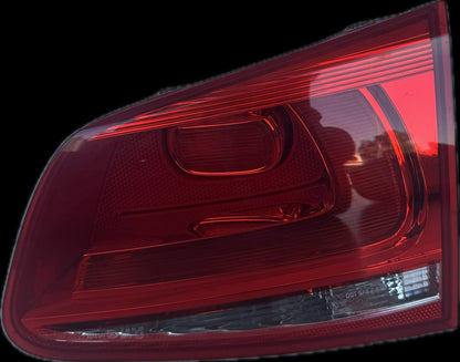 2016 Volkswagen Touareg Station Wagon Right Boot Light