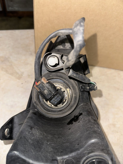 2004 Toyota Camry Sedan Left Headlight 81150