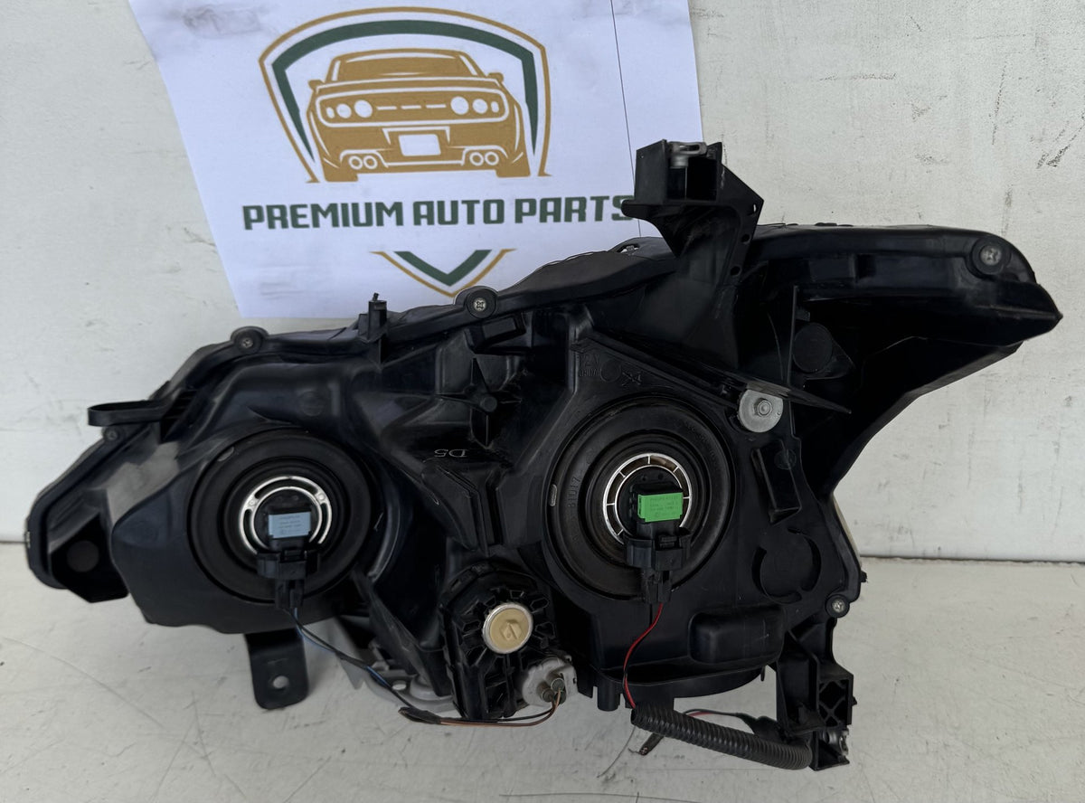 2014 Nissan Altima Right Headlight