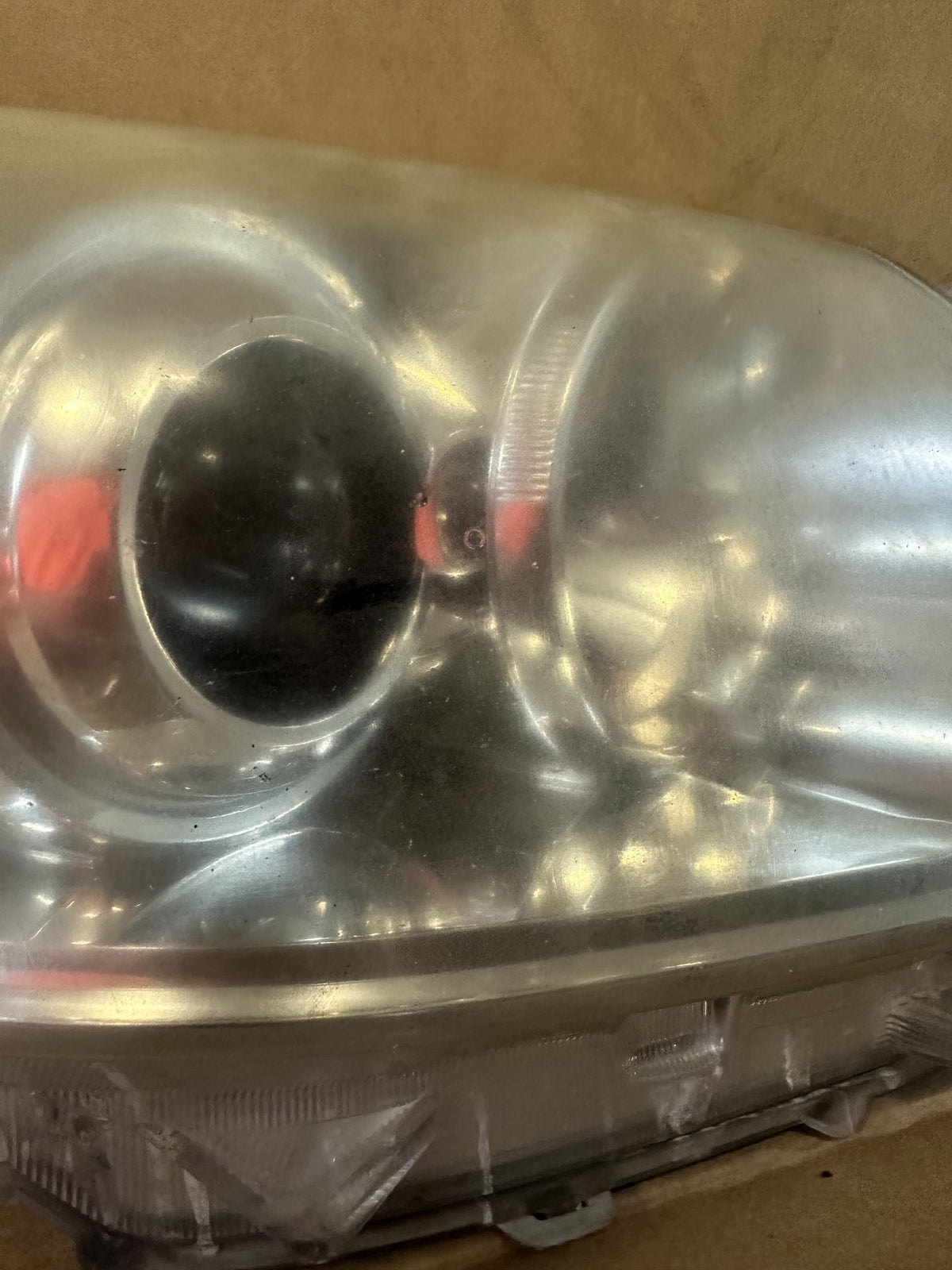 2007 Toyota Aurion - Right Headlight