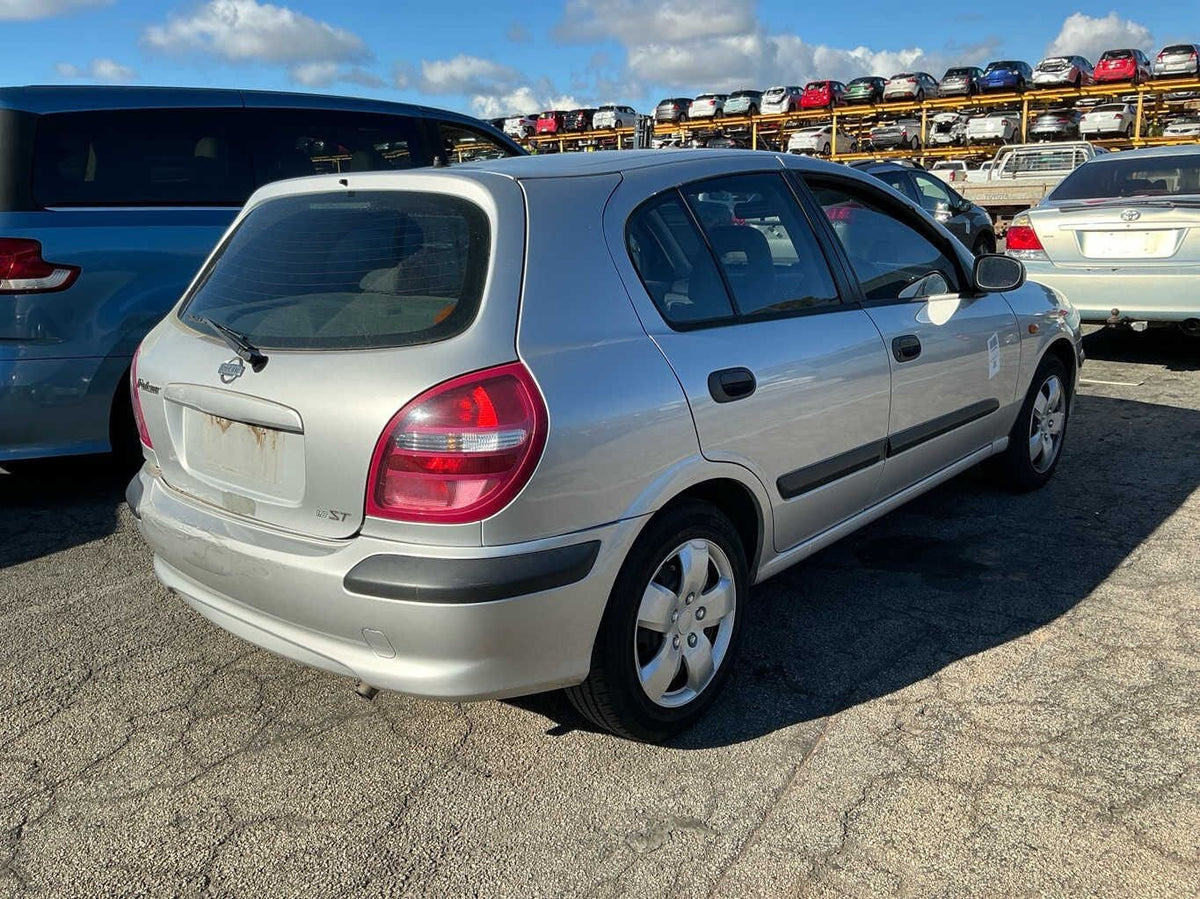 2001 Nissan Pulsar ST N16