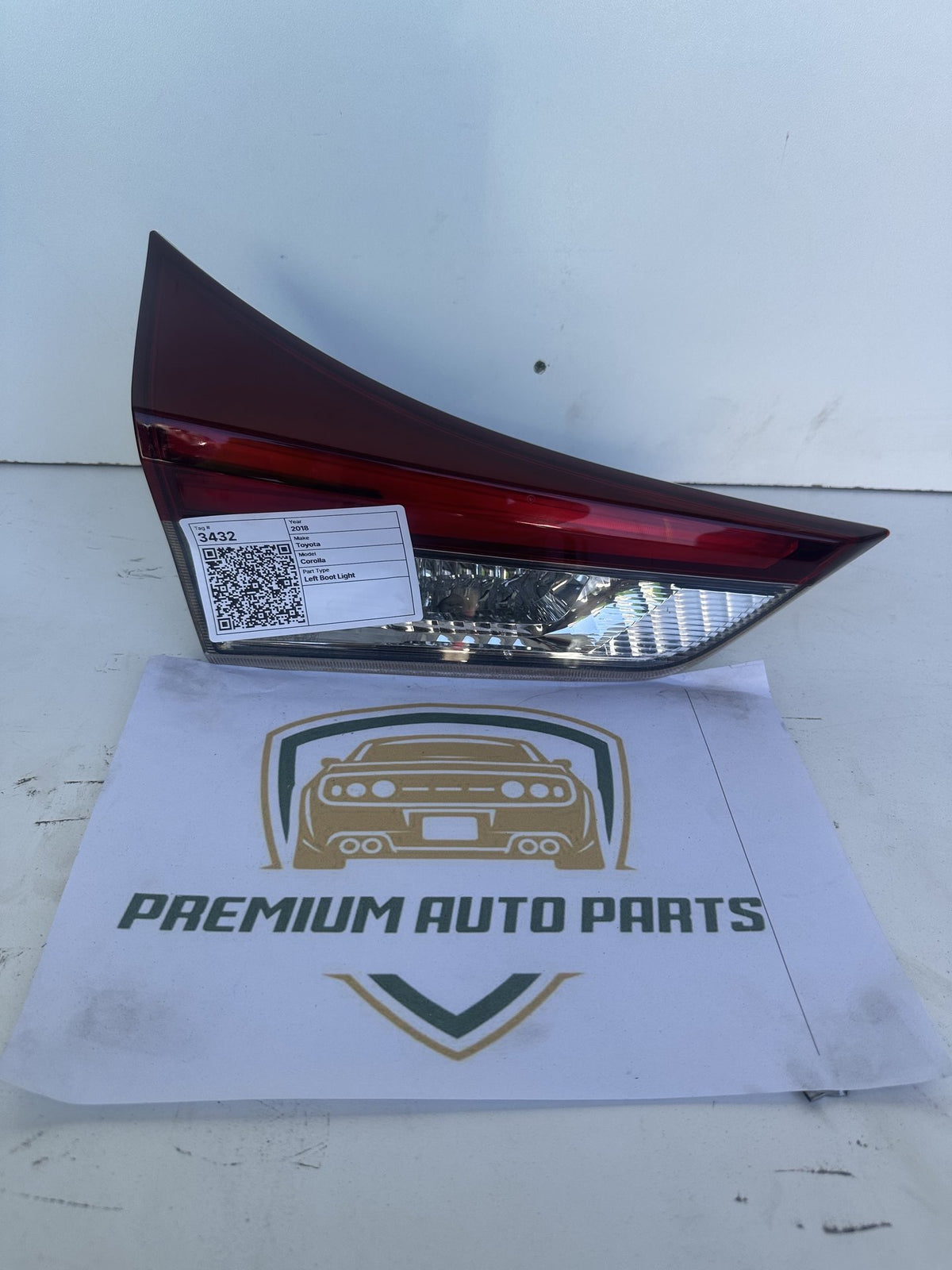 2018 Toyota Corolla ZRE1* Hatchback Left Boot Light 12-603