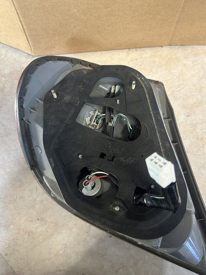 2002-2006 Toyota Camry Sedan Right Taillight KOITO0689