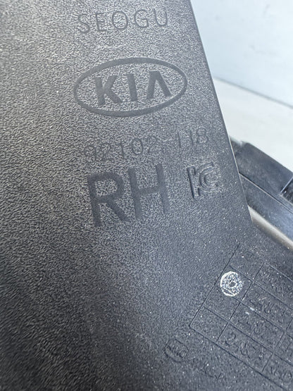 2018   Right Headlight