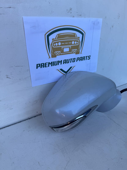 2010  E20 Right Door Mirror