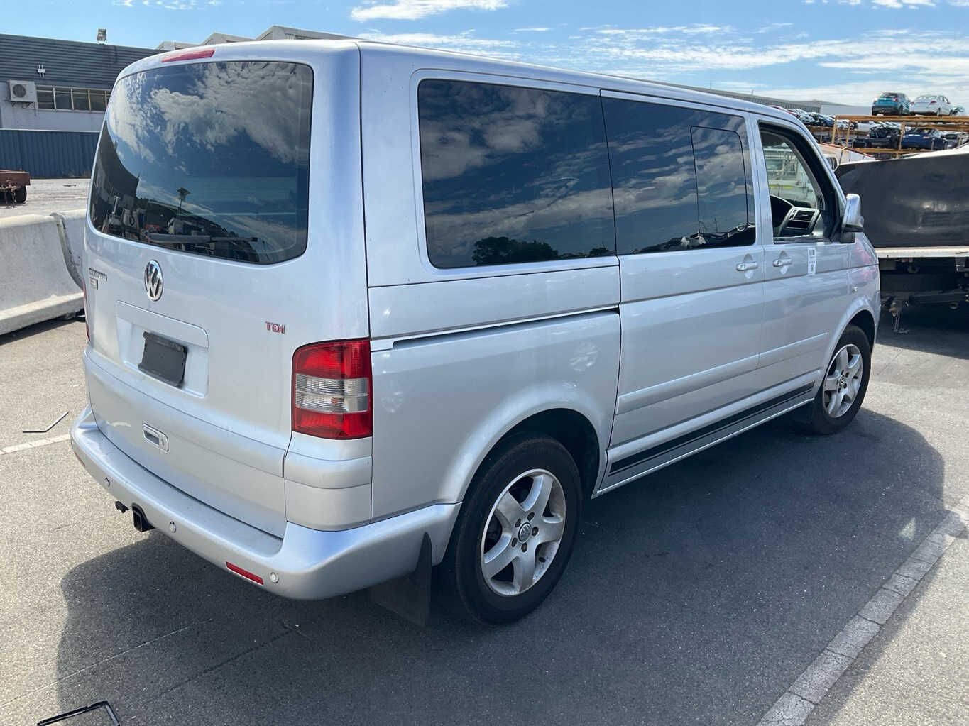 2005 Volkswagen Multivan  T5Station Wagon 
Volkswagen
Multivan