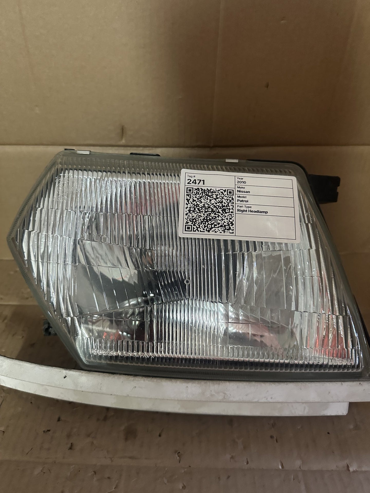 2010 Nissan Patrol - Right Headlight