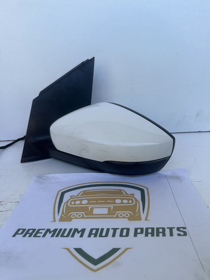 2011 Volkswagen Polo Hatchback Left Door Mirror 024542